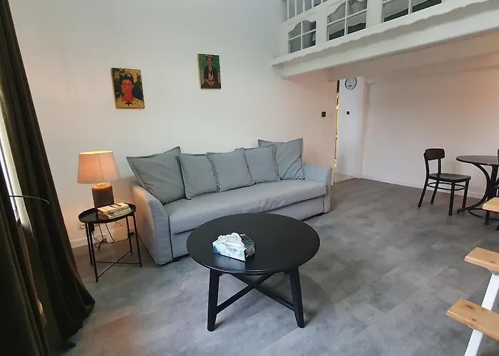 Frida-podwale-balcony-free-parking-wifi Wrocław