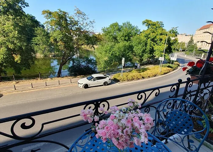 Frida-podwale-balcony-free-parking-wifi Wrocław