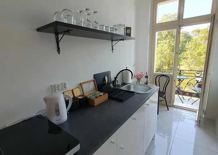 Frida-podwale-balcony-free-parking-wifi * ורוצלב